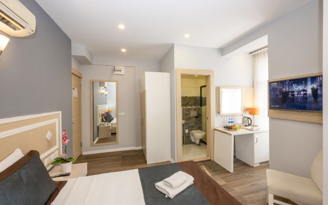 Legend Tulip Hotel