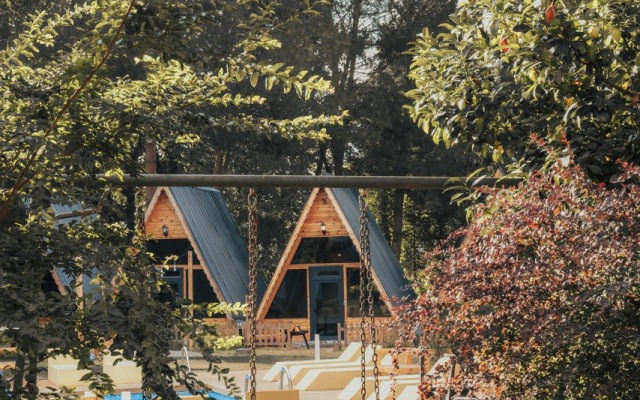 Sapanca Taş Ev & Bungalow Hotel