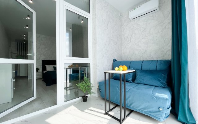Novaya Svetlaya Studiya S Panoramnym Oknom Apartments