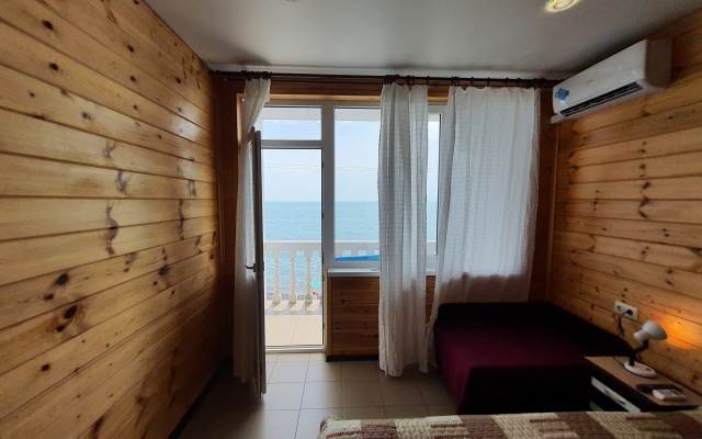 SeaLoo Hotel