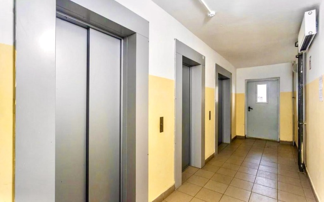 Уютные Апартаменты в доме у Космопорта (ул. Дыбенко 27а)