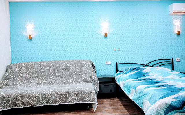 Lyuks s Konditsionerom i Boylerom v Tsentre Abakana Apartments