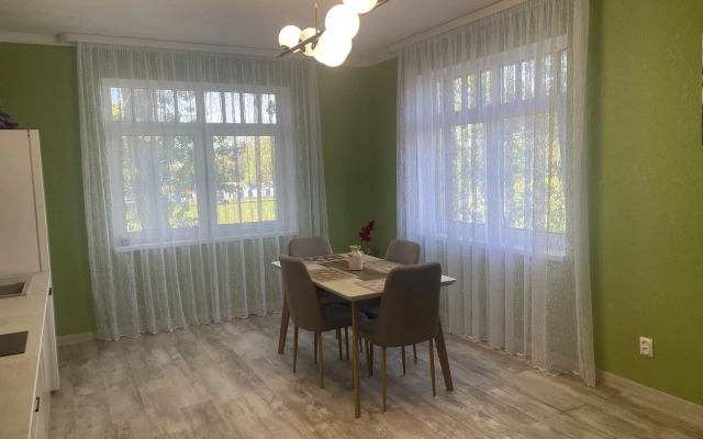 Vblizi morya na Turgeneva 9A Flat