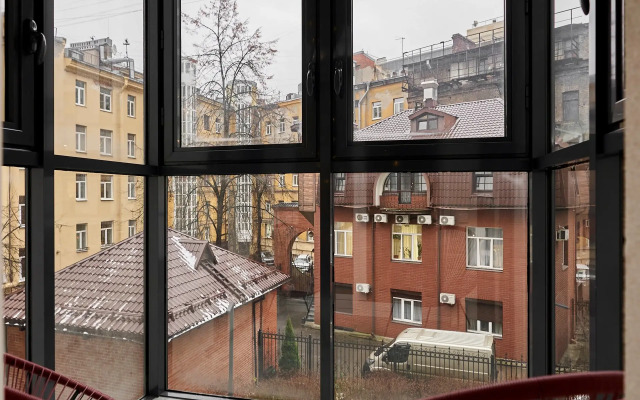 Квартира Просторная на Петроградской стороне