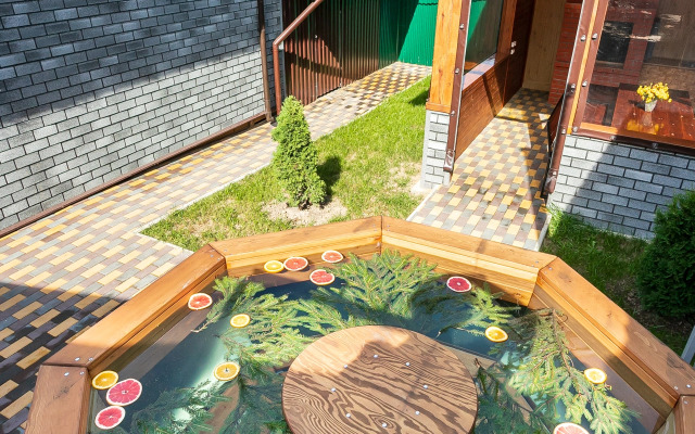 Частный дом с русской баней и банным чаном