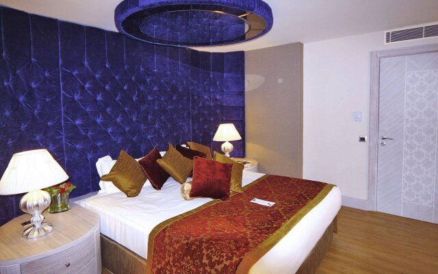 Royal Alhambra Palace All Inclusive Hotel