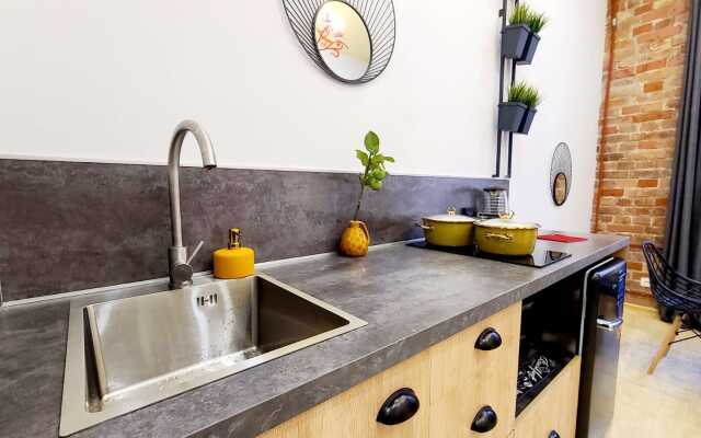 Апартаменты на Большом 13 Эркер