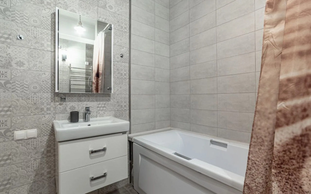 Апартаменты на Ялтинской 12А, ЖК Шато Лувр