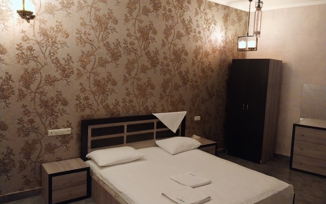 Happiness Guest House