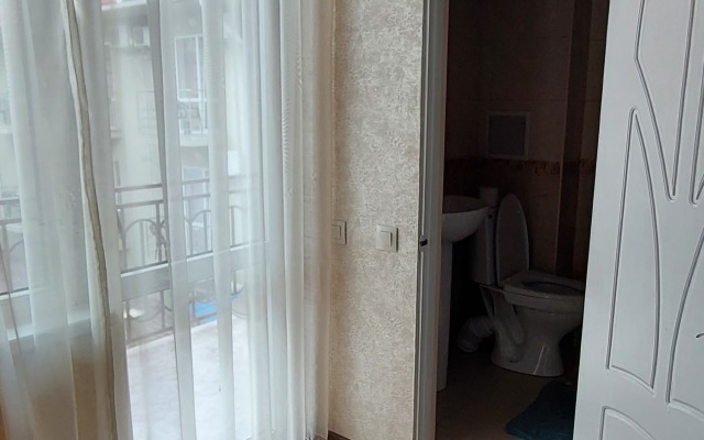 Larisa Guest House