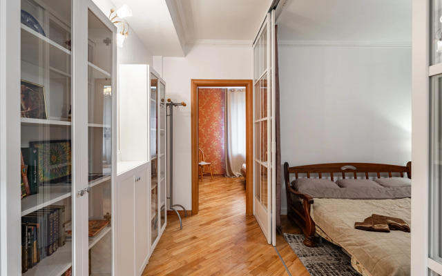 Ogromnaya Dvukhkomnatnaya Dlya 5 Chelovek U Moskva Siti Flat
