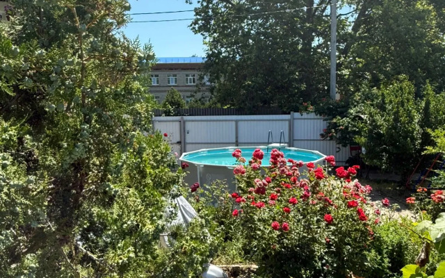 S Basseynom Uralskiy Guest house