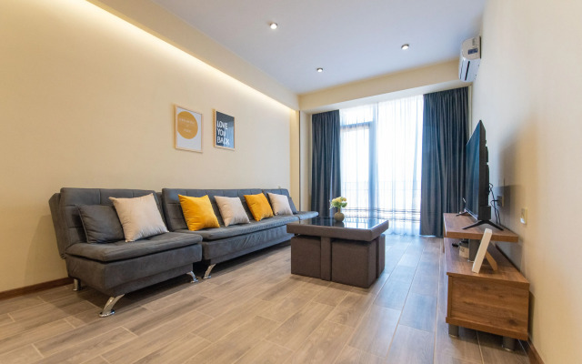 S Vidom na Reku i Gorod Apartments