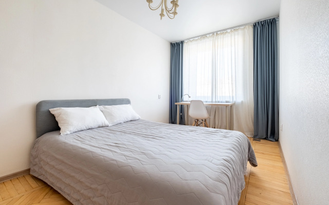 U Metro Zvezdnaya Apartments
