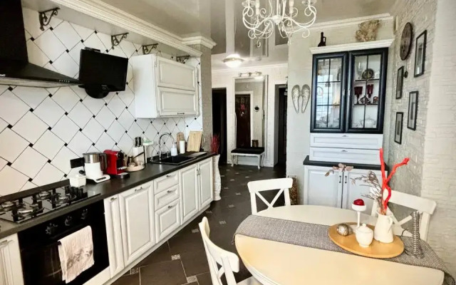 Апартаменты Уютные 2-комнатные в Центре Города