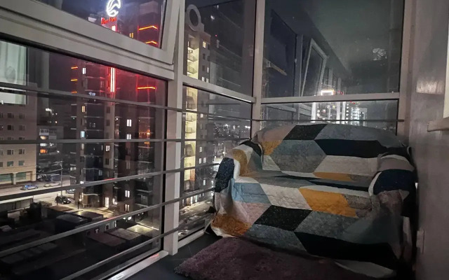 Na Ulitse Okulova 18 Flat