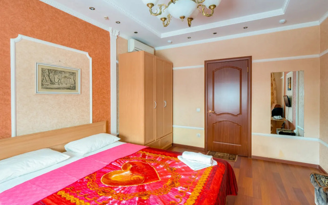 Отель Турист на Саратовской