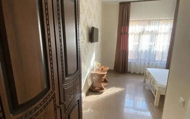 RosaHome Loo Guest house