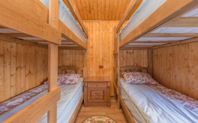 Rash Guest House