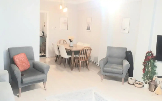 Sweet & Comfortable 2+1 at Taksim Flat