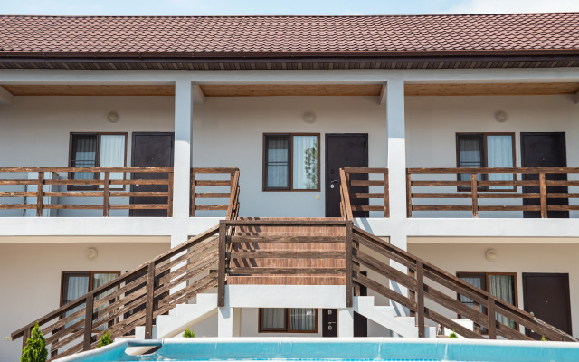 Tikhaya Gavan Hotel