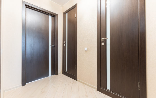 Апартаменты трехкомнатные на Меридианной