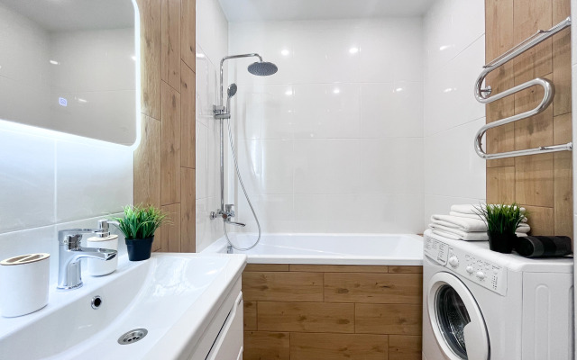 Dobrye Kvartiry S Terassoy Na Larina 45s6 Apartments