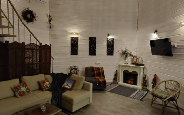 Uyutny "Vezha" Private House