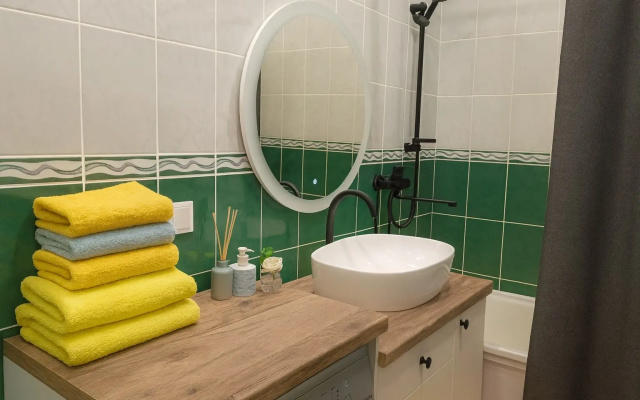 Apartamenty v Zk Gagarinskij do 4 Cel Patnica Set' Posutocnyh Kvartir