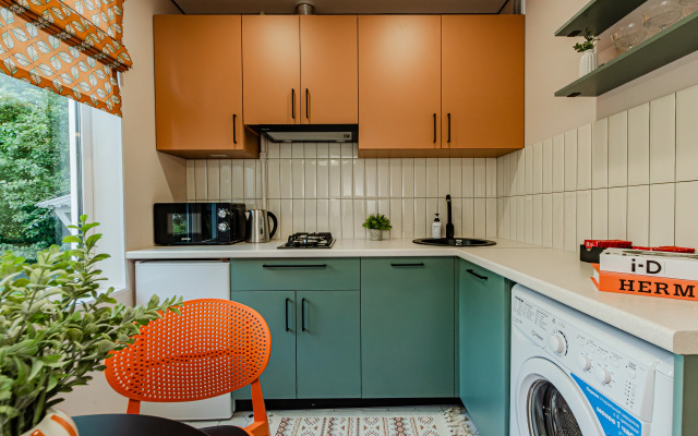 2 Kom S Dizaynerskim Remontom V Tsentre Flat
