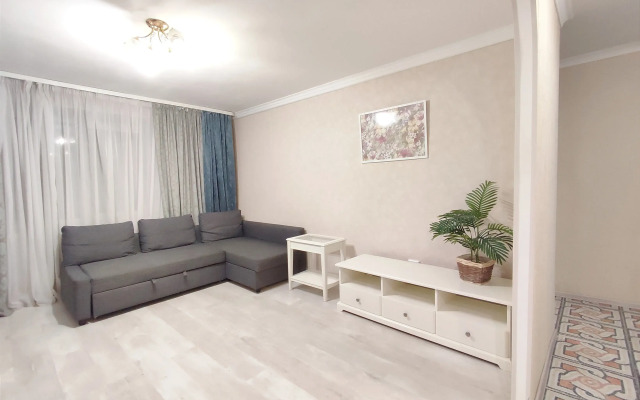 Welcome! для Путешествия и Командировки 3-комнатная квартира в Омске на Масленникова 60