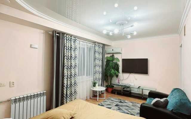 Na Prospekte Tauke Khana 33/3 Apart Hotel