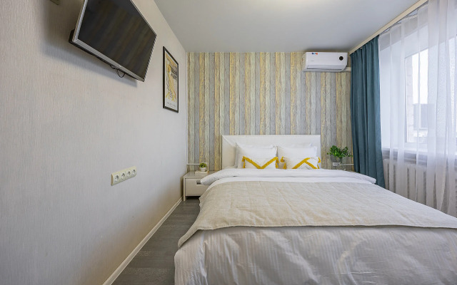 Апартаменты двухкомнатные в самом центре на Большой Покровской 73, Сова-Дом