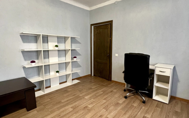 Квартира Уютная Двушка в Минуте от Вокзала