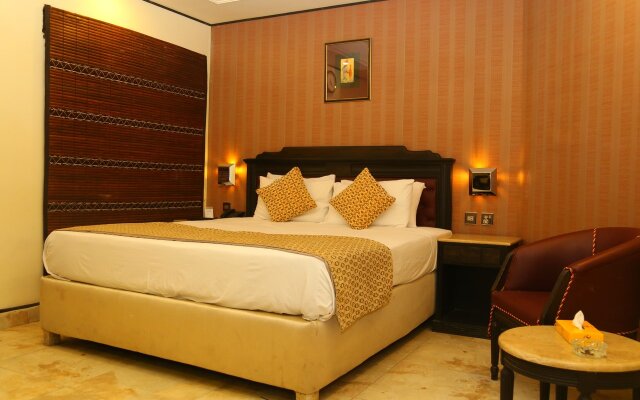 Royal Lahore Hotel