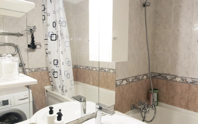 V Novogireevo Flat