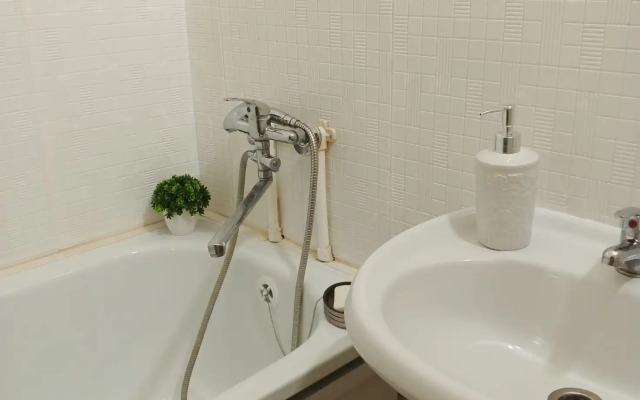 Квартира двухкомнатная рядом с Госпиталем Мать и Дитя