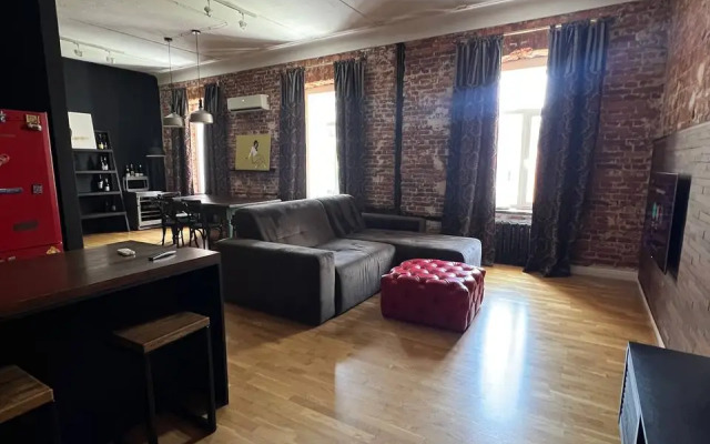 3-kh komnatnye apartamenty v stile loft v samom tsentre Apartments