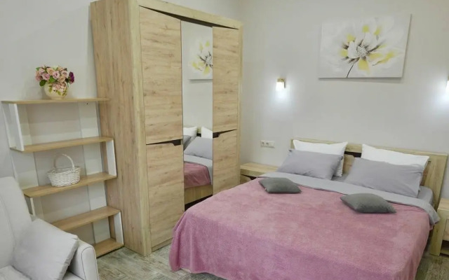 Dvukhkomnatnaya v tsentre Esto-sadka Flat