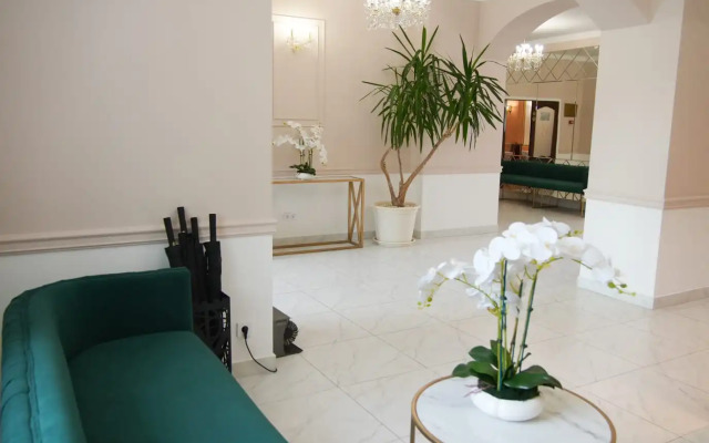 Aleksandriya-Peterhof Hotel