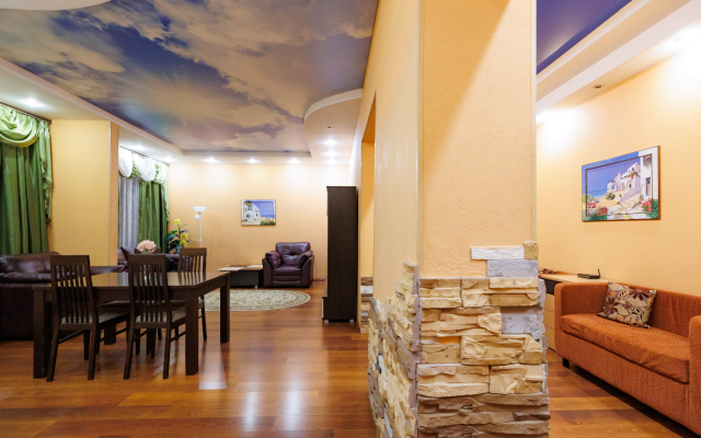 Апартаменты Lenina 80 Sky