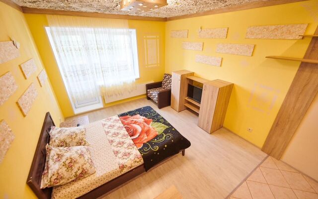 Na Ulitse Dmitriya Mikhaylova 6 Flat