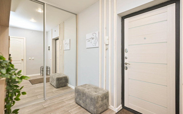Uyutnaya S Dizaynerskim Remontom I Shikarnym Vidom Flat