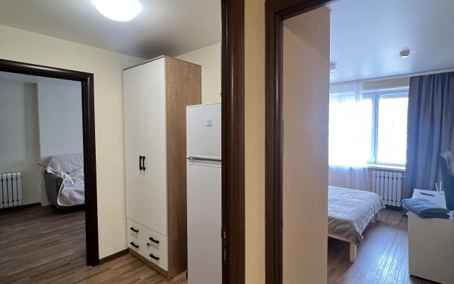 Na Prospekte Rybakov 2 Apartments