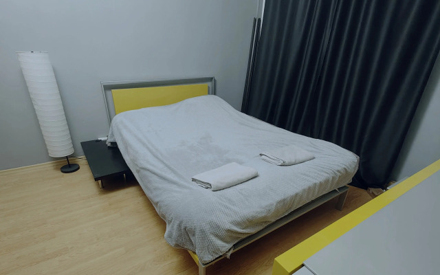 Otdel'naya Komnata ryadom s Metro Living Quarters