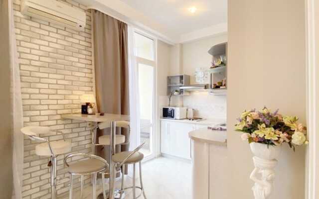 Uluchshennaya S Klassnym Remontom Na Rybatskom Prichale Flat