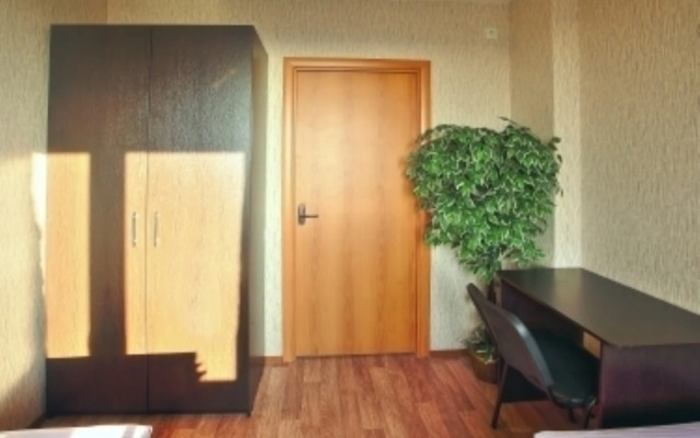 Квартира Трехкомнатная на Якорной