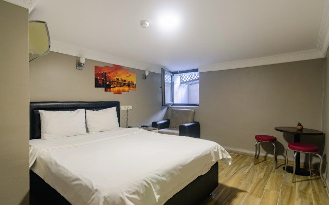 Zendy Suite Apart-Hotel