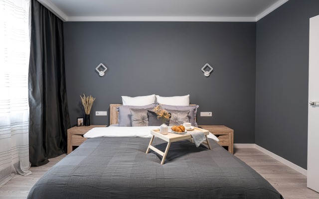 Апартаменты Чёрное дерево 2.0