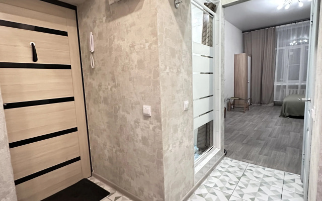V Tsentre Na Suvorova Flat